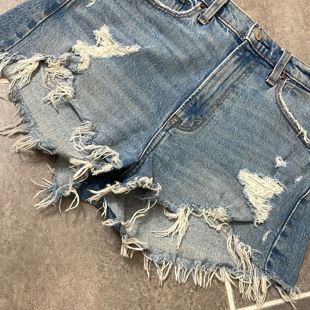 Abercrombie & Fitch High Rise Mom Shorts size 28 - Picture 9 of 10